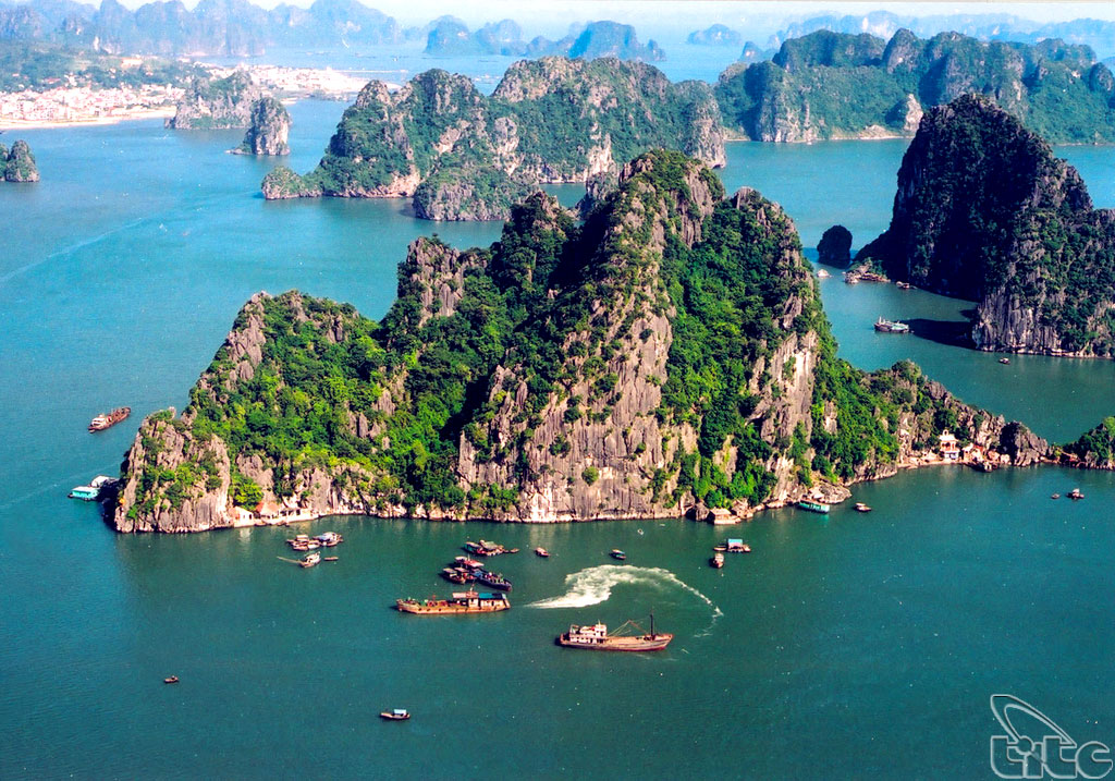 Program to celebrate 20 years for recognizing Ha Long Bay as world natural heritage