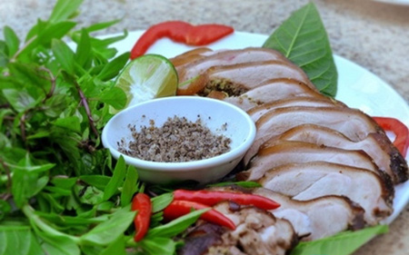 “Lợn cắp nách” – a Sapa speciality