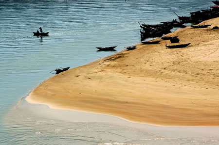 Lang Co Beach- One of the World’s Most Beautiful Bays