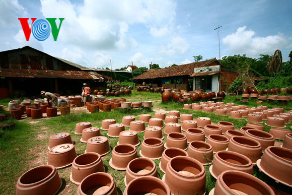 Ancient pottery kiln thrives in Binh Duong