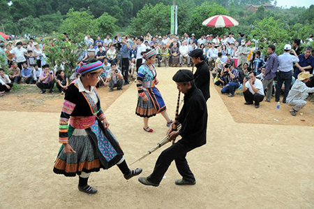 Khen Be (Pan-pipe)- A Unique Musical Instrument