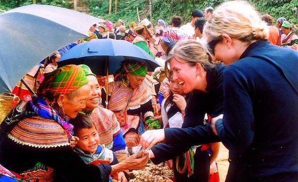 One day to explore Sapa Bac Ha market 