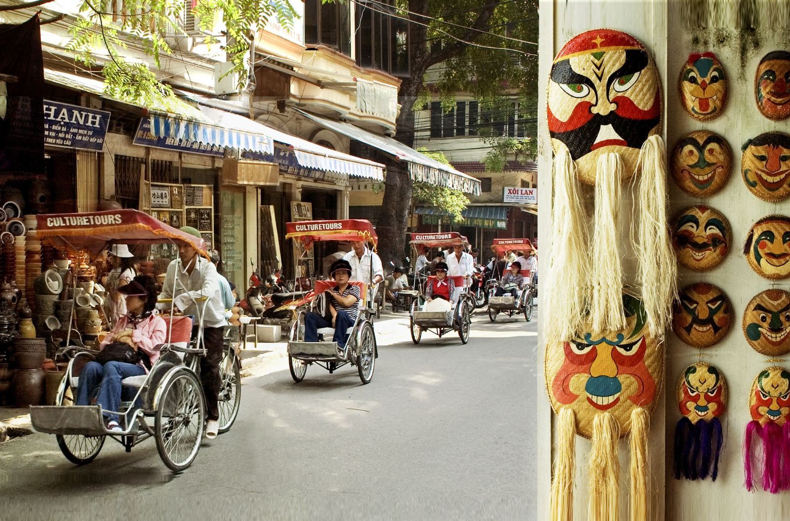 Leading online tourism site highlights 95 attractions in Ha Noi