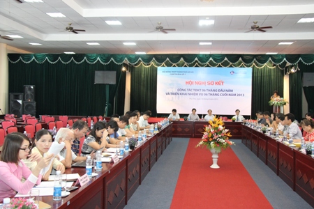 Hội nghị Sơ kết Công tác thi đua khen thưởng 6 tháng đầu năm 2013 