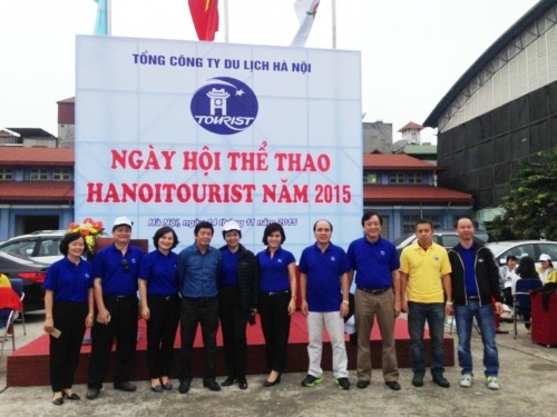 Không khí tưng bừng Ngày hội thể thao Hanoitourist 2015  