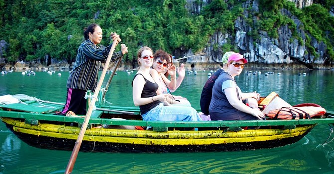 Vietnam attracts Russian tourists: French newspaper 