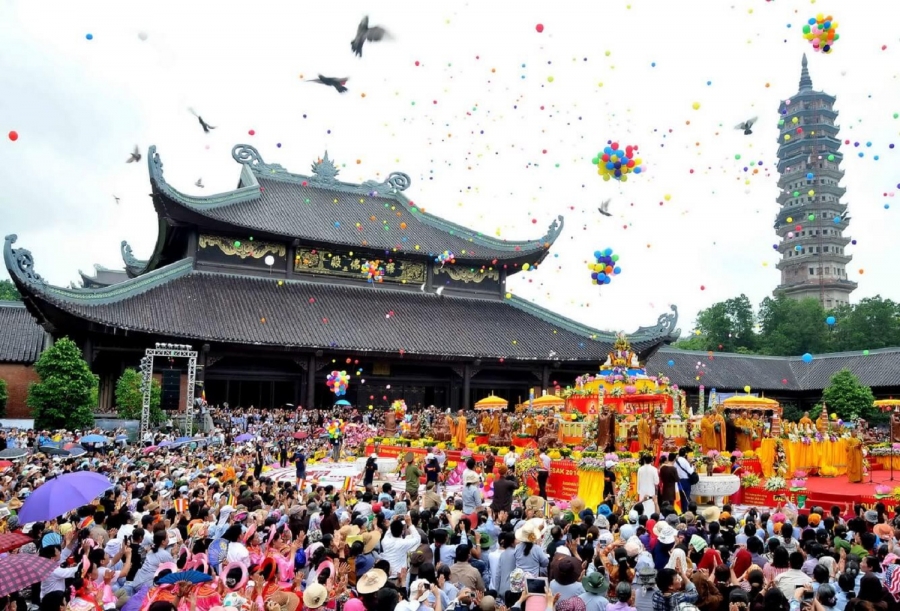 Lễ hội chùa Hương | - Hanoitourist Corporation
