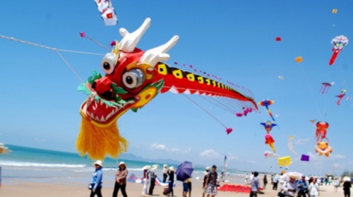 Kite festival rings in New Year