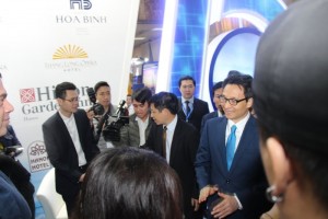 Deputy Prime Minister Vu Duc Dam visits Hanoitourist booth at VITM 2019
