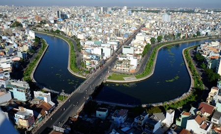 City to launch boat tour on Nhieu Loc – Thi Nghe Canal 