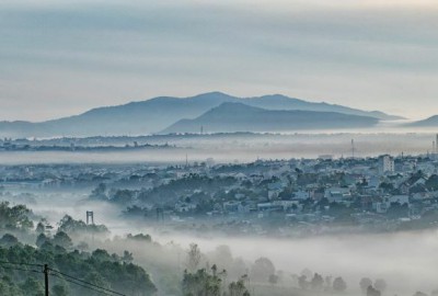Gia Lai smothered in fog at dawn