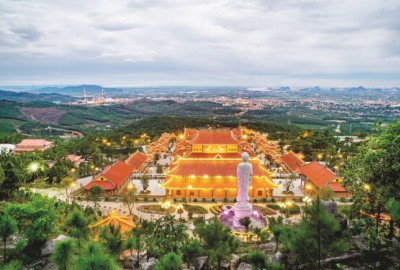 Kinh nghiệm du lịch chùa Ba Vàng – điểm đến tâm linh nổi tiếng tại Quảng Ninh