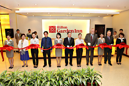 Khách sạn Hilton Garden Inn đầu tiên ở Đông Nam Á  Chính thức khai trương tại Hà Nội