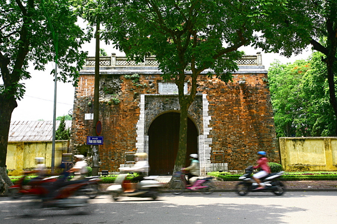 Ancient gate in Hanoi wears scars of 19th century cannon attack - 1