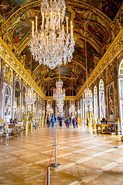 Cung điện Versailles không mở cửa vào thứ ba. Ảnh: Pinterest.