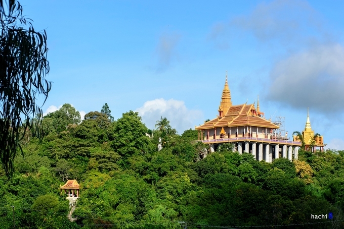An Giang mountaintop lakes glitter different shades of envy - 5