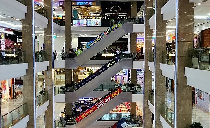 Inside Vincom Mega Mall in District 2, HCMC. Photo by Nafi Wernsing.