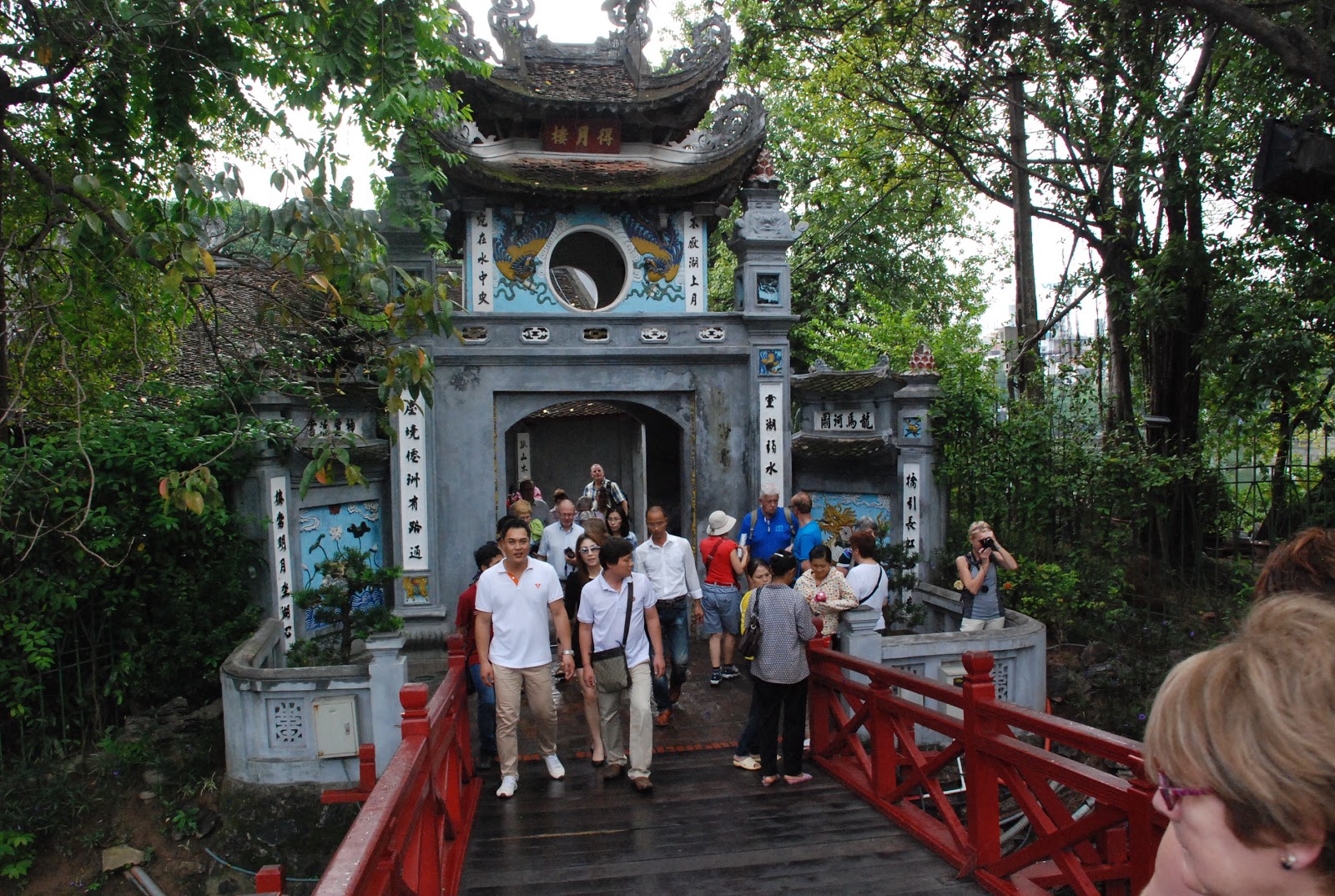 Đền Ngọc Sơn